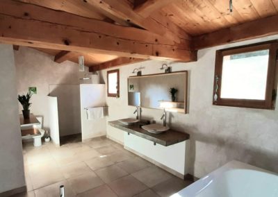 Salle de bain de l'étage